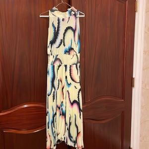 Beautiful ALC lined sleeveless pleated dress